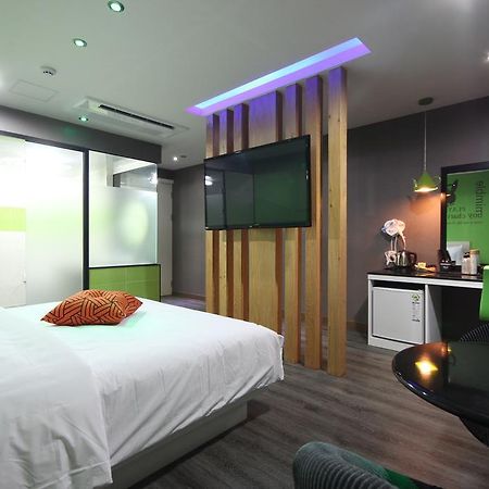 Hotel Well Busan Bagian luar foto