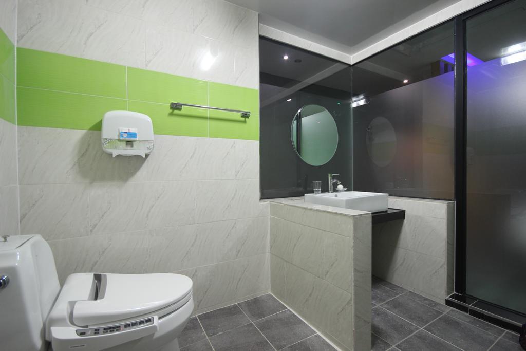 Hotel Well Busan Bagian luar foto