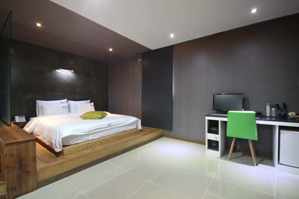 Hotel Well Busan Bagian luar foto