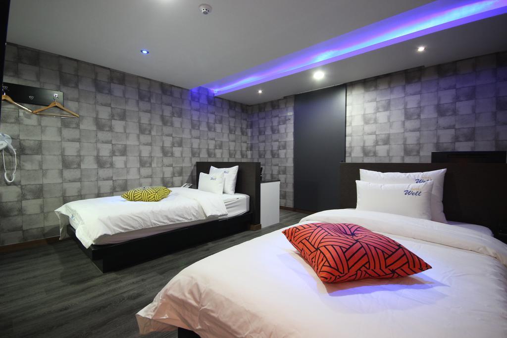 Hotel Well Busan Bagian luar foto