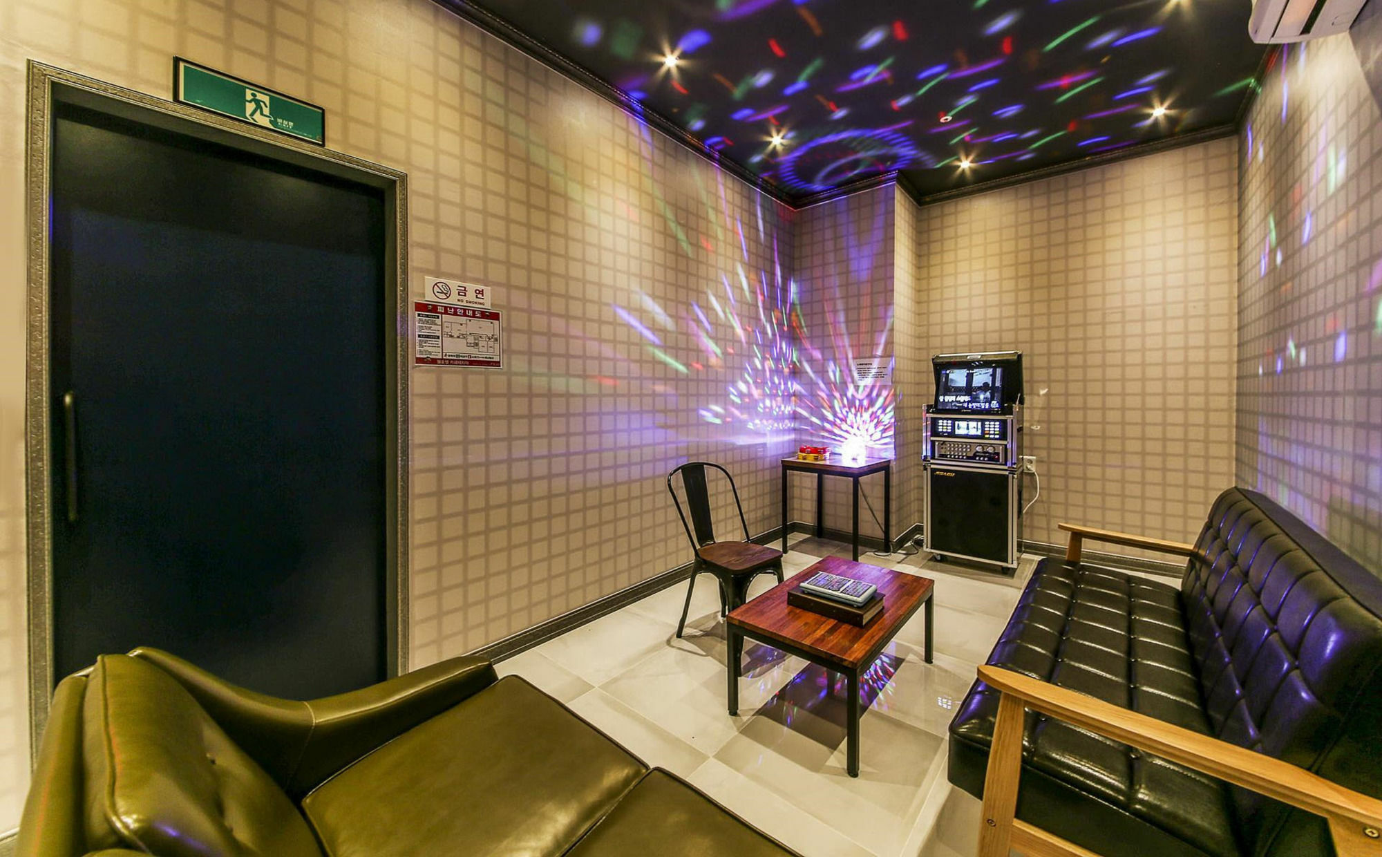 Hotel Well Busan Bagian luar foto